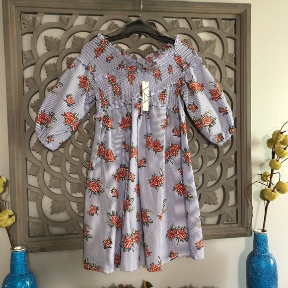 Off the shoulder sexy stripped roses 🌹 dress - Picture 2 of 3